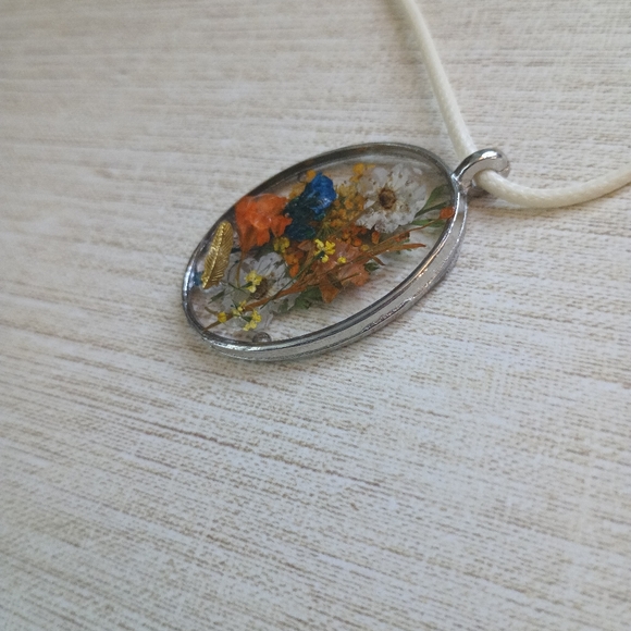 Hand Crafted Floral Resin Oval Pendant Necklace in White, Blue, Orange, Yellow - Picture 3 of 3